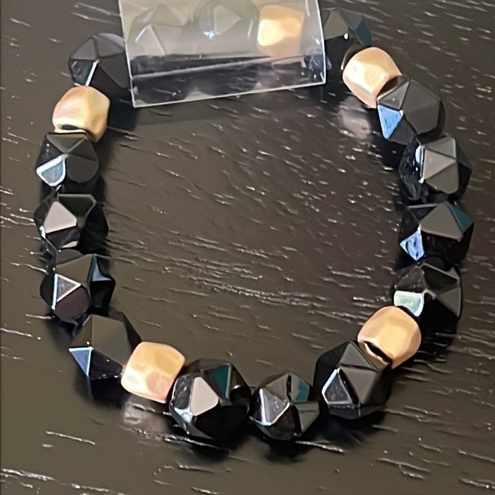 Black Faceted Bead Elastic Bracelet-NWT